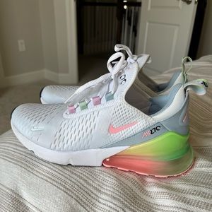 Nike 270’s - size 7 Youth